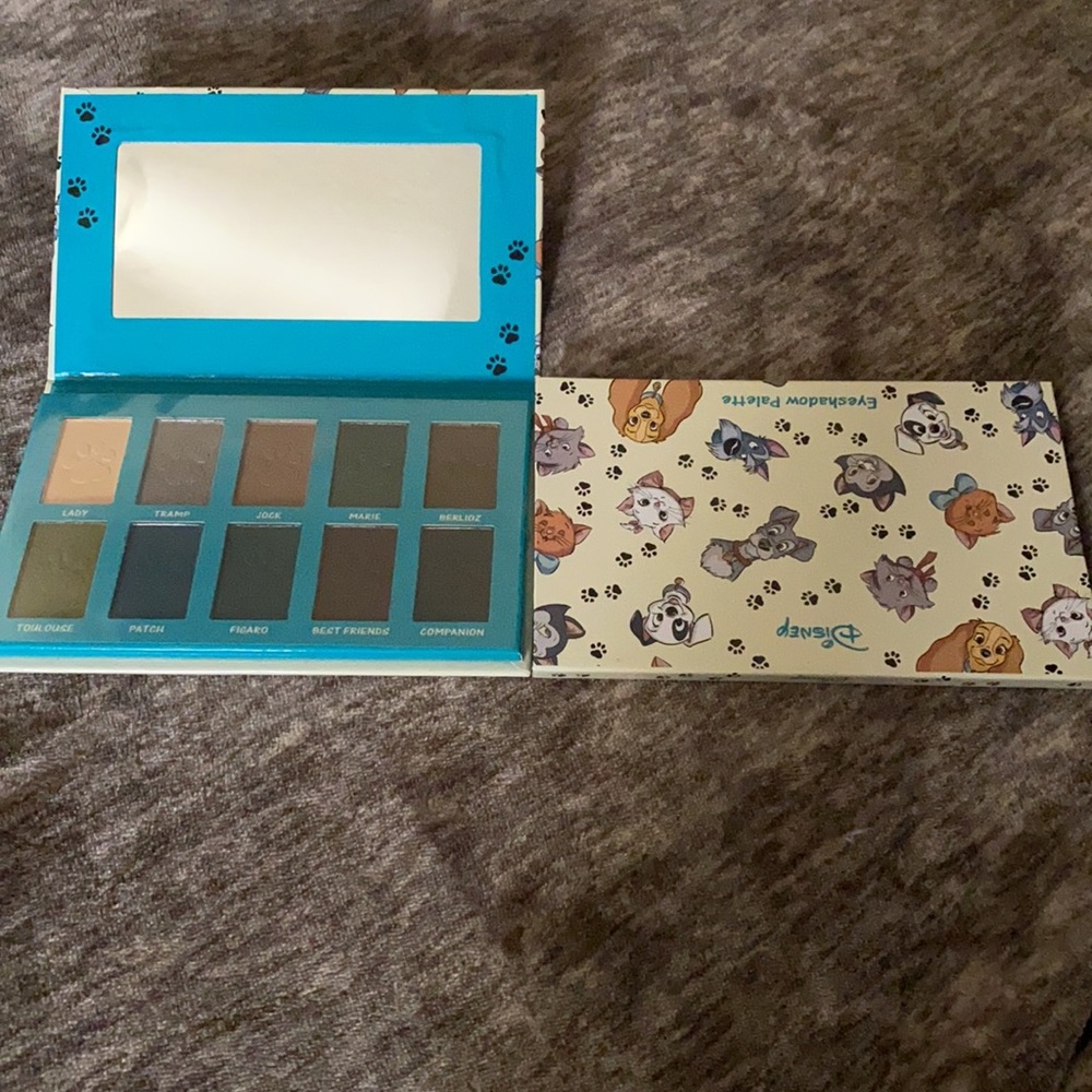 Disney Pets Eyeshadow Palette Hot Topic‎